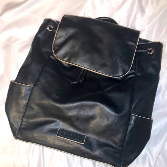 Backpack - Picture 2 of 4